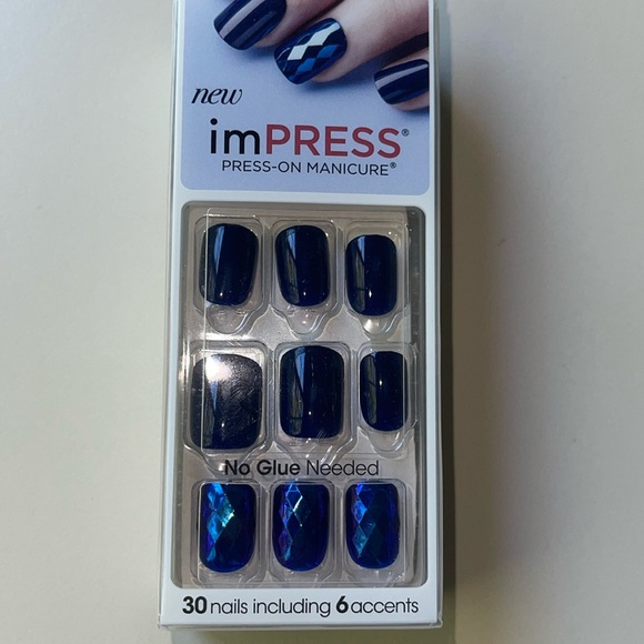 Kiss imPress Press On Manicure Kit in Beautiful Life Navy & Blue Accent - Picture 2 of 6